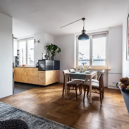 Oomph Urbanvibe Centrum Stylish 2Br Hideaway Varsovia Exterior foto